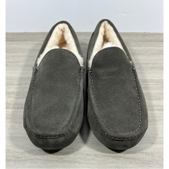 UGG Men’s Ascot Suede Slippers Size 8 Gray - Picture 2 of 9
